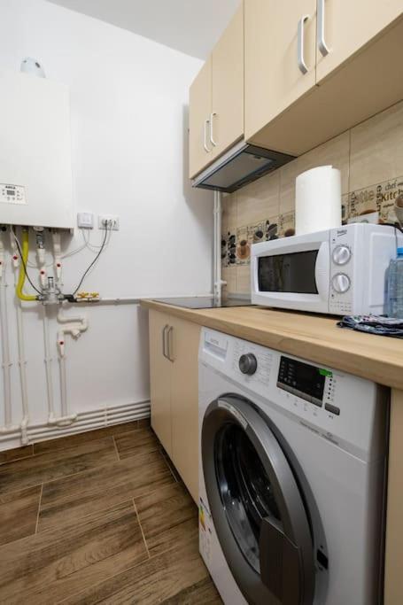 Luxury Radox Apartment Park 1 Bz Buzău Exterior foto