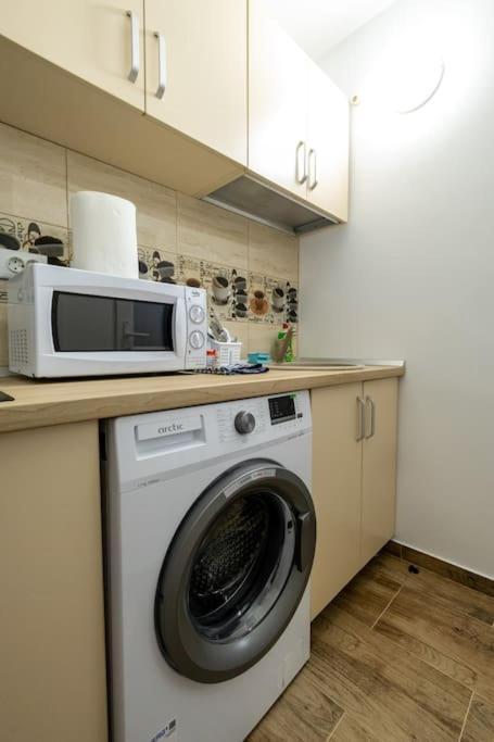 Luxury Radox Apartment Park 1 Bz Buzău Exterior foto